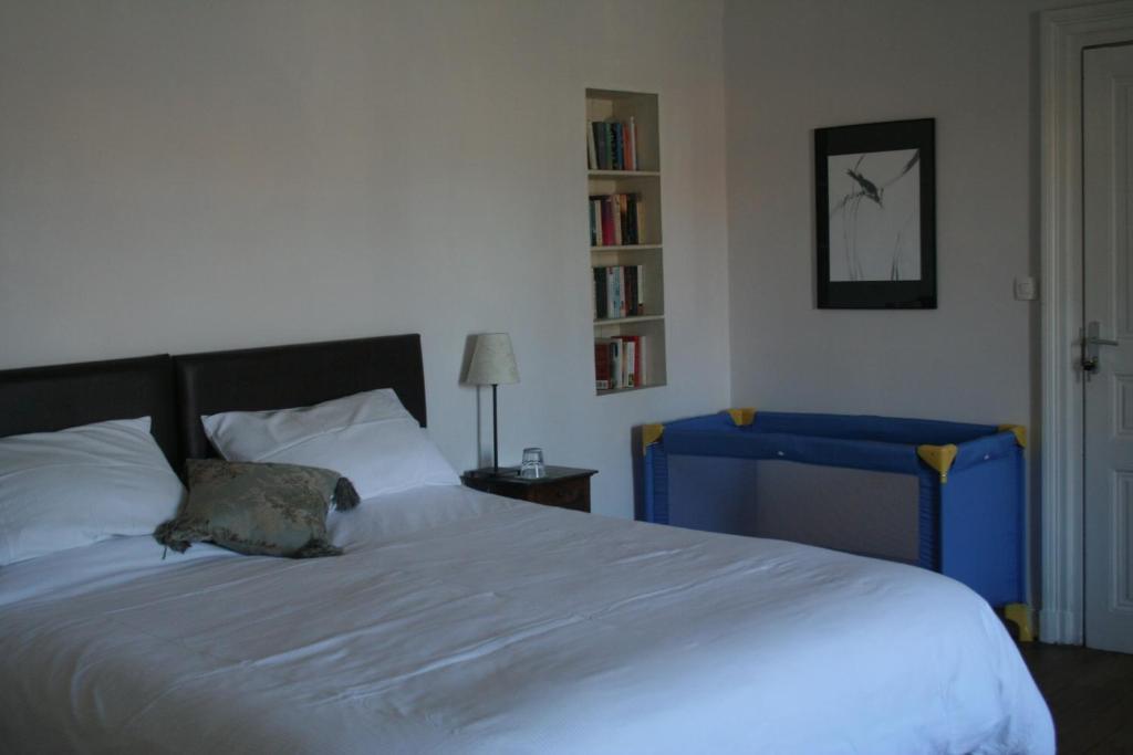 Bed and Breakfast Le Voltaire Airvault Pokój zdjęcie