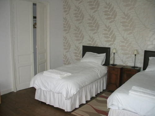 Bed and Breakfast Le Voltaire Airvault Zewnętrze zdjęcie